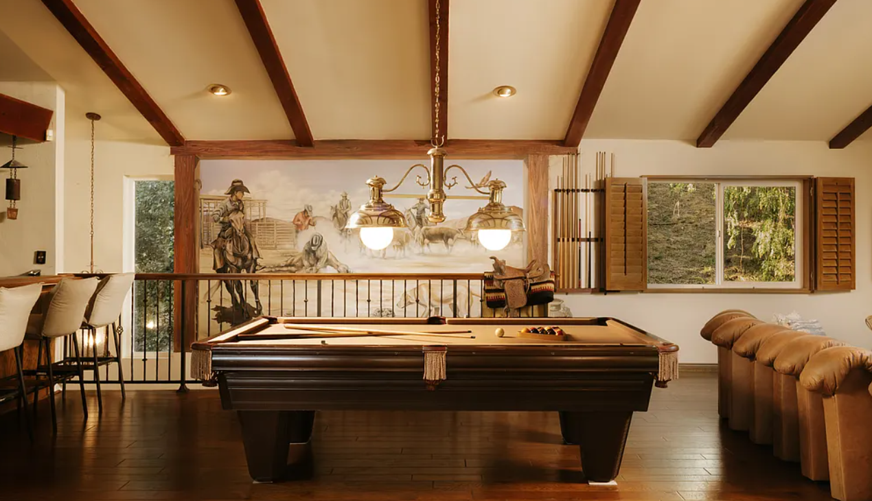This Original Calabasas Home Has an Old-West Mural