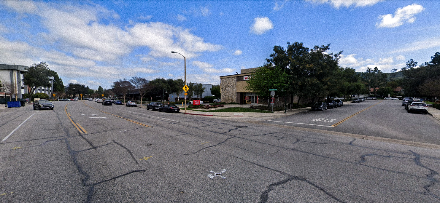 Crash With Injuries Closes Thousand Oaks Blvd.