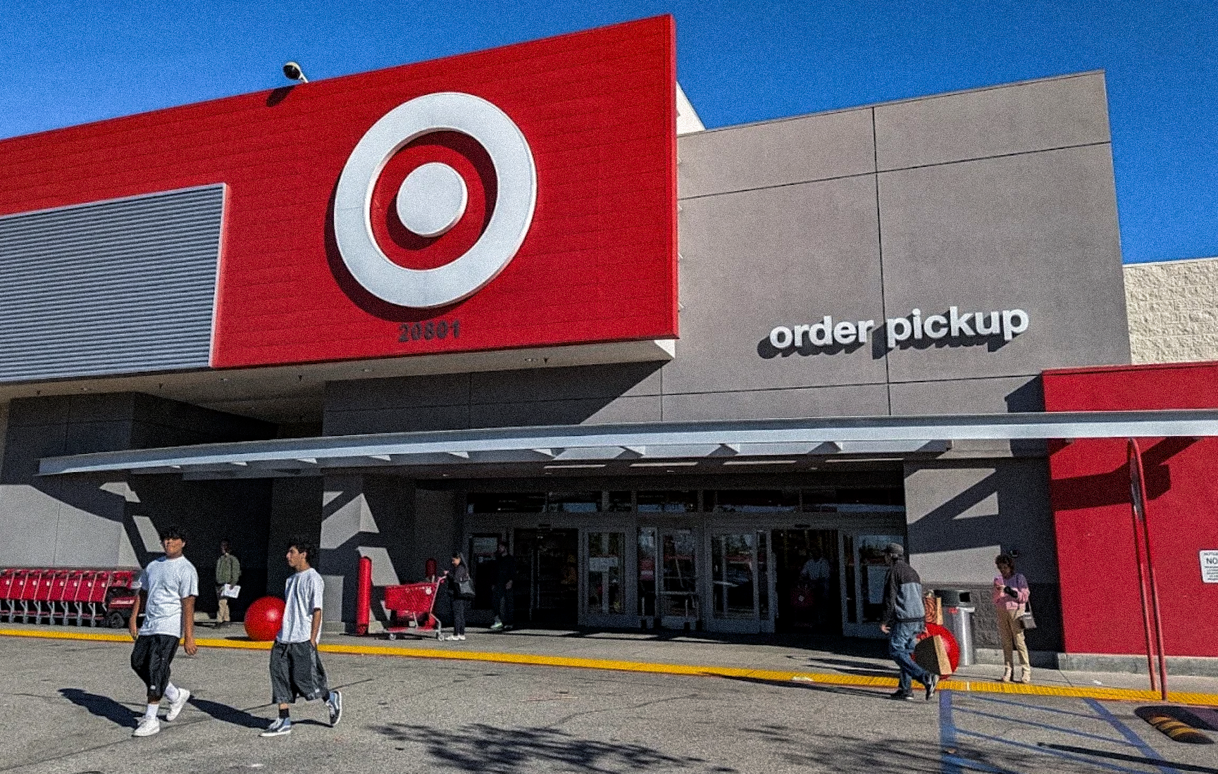 Man Exposes Himself at Target